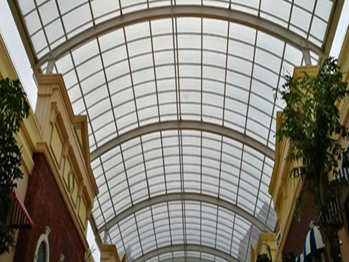 泊头屋面网架顶棚吊装方案