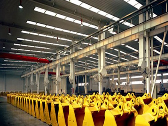 泊头徐工集团挖掘机装配车间